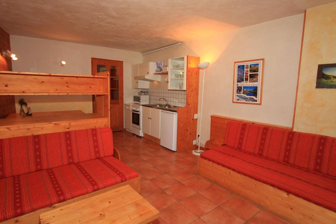 Le Barlet23 Pers Hameau Des Chazals Nevache Hautes Alpes Bagian luar foto